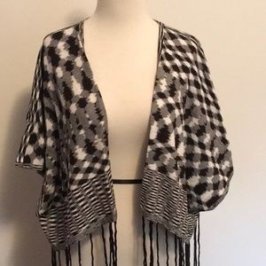 B&W Space-Dyed Fringed Knit Bolero Cardigan